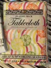 Better Homes Flannel Back Rectangle Kitchen Tablecloth 70 by 52 New!