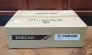 (MA2) TASCAM CD-RW900SX CD Recorder/Player *Brand New/Sealed*