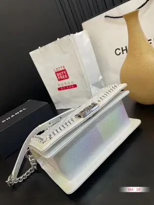 【二手包包】配Chanel 限定款 珠光Leboy 高級工匠打造 Lebou是卡爾·拉格斐老佛爺在ChaneNO147848
