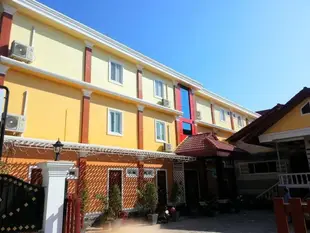 奧萊佩飯店Oulayphet Hotel