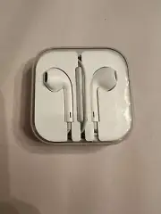 Genuine OEM Apple Wired Stereo Earbuds 3.5mm iPod iPhone New