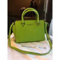 在飛比找蝦皮購物優惠-MICHAEL KORS 螢光綠小方包