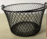Black Metal Wire Mash Basket With Handle