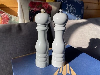 Peugot Williams Sonoma 9in Gray Salt And pepper Set Grinder