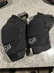 Fox Racing Launch Pro Black Protective Knee Pads Men’s Size S/M