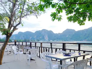 PP島舒適海濱度假村Phi Phi Cozy Seafront Resort