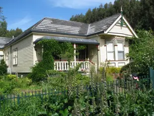 格倫布克之家小屋Glenbrook House and Cottage