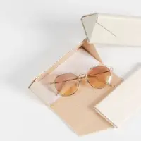 在飛比找momo購物網優惠-【Premium Authentic】PA．折疊收納皮革眼鏡