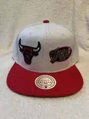 Mitchell & Ness Chicago Bulls 1998 Finals Dual Whammy Snapback Hat NWT