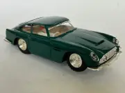 Scalextric C0068 Aston Martin DB4 (Green) 1/32 scale slot car NOS
