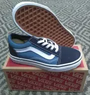 Vans Footwear Old Skool shoe Navy/True White Kids 12.0