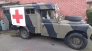 1/72 British Land Rover III Ambulance. Painted Resin. 3500 models on offer.