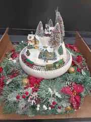 Thomas Kinkade Holiday Brings you home Illuminated village centerpiece Christmas