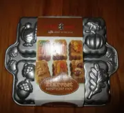 Nordic Ware Platinum Collection Harvest Mini Loaf Pan 6 Cavity
