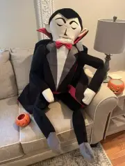 Count Dracula Lifesize 5ft Body Pillow By Isaac Mizrahi 60x30 Halloween