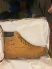 wolverine boots 10.5 steel toe waterproof