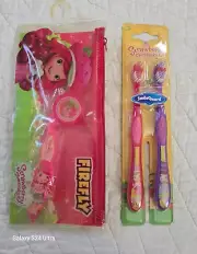 NEW SEALED Strawberry Shortcake Kids Toothbrush 2 Packs of 2