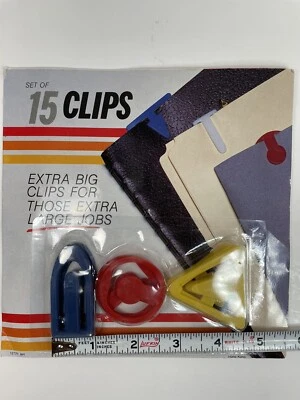 Vintage Set Of 15 Geometric Plastic Flat Paper Clips