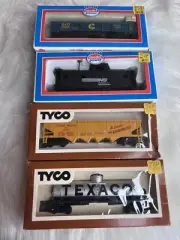 Vintage Model Power and Tyco HO train cars