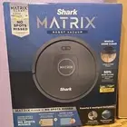 Shark Matrix Robot Vacuum for Carpets and Hardfloors with Self-Cleaning Brushrol