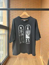 在飛比找Yahoo!奇摩拍賣優惠-Vintage Tee 1995 Cassandra Des