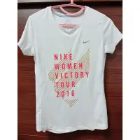 在飛比找蝦皮購物優惠-二手 NIKE 2016 女子路跑完賽紀念 白金 短袖T恤 