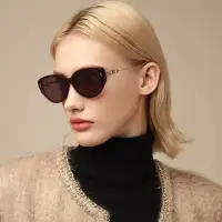 在飛比找momo購物網優惠-【BOLON 暴龍】楊紫同款貓眼窄框太陽眼鏡(☆BL5085