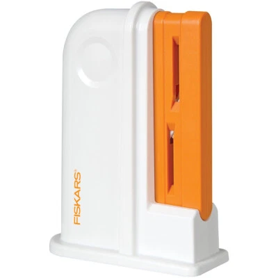 Fiskars SCISSORS SHARPENER for STANDARD RIGHT- & LEFT-HANDED & RazorEdge SHEARS