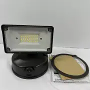 HALO OUTDOOR SINGLE HEAD SECURITY LED FLOODLIGHT DUSK TO DAWN BRONZE