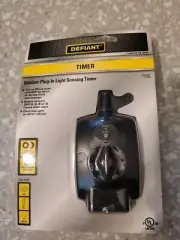 New Defiant Outdoor Plug-In Light Sensing Multi Purpose Outlet Timer 15A