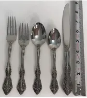 Oneida Heirloom Michelangelo Cube Stainless 5 Piece Place Setting Boxed - New