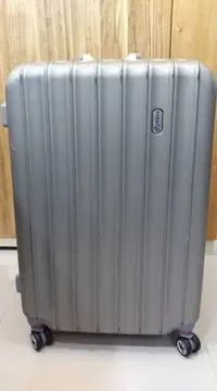在飛比找Yahoo!奇摩拍賣優惠-二手 Rowana 29吋 鋁框式 ABS 材質硬殼 行李箱