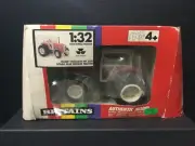 MASSEY FERGUSON MF 3680 DOUBLE REAR WHEELED TRACTOR Britains 1:32 (Box Wear)