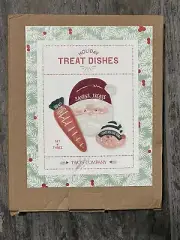 NEW TWO’S COMPANY Holiday Treat Dishes Santa Rudolph Elves Set of 3 NIB Tidbit