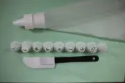 Icing Dispenser Pastry Bag w/ Nozzles Cake Decorating Tool Frosting Cupcakes Kit