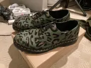 Dr Martens Distorted Leopard Khaki Green Smooth Oxfords Lace Up NIB 10
