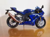 在飛比找Yahoo!奇摩拍賣優惠-全新盒裝~1:12~本田 HONDA CBR 1000RR-