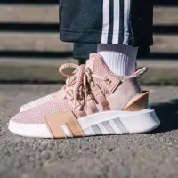 在飛比找蝦皮購物優惠-Adidas EQT Bask 女鞋 粉 裸粉 乾燥 玫瑰粉