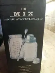 Bartending Set Cocktail Mixing Glasses with Strainer Lid and Stirer