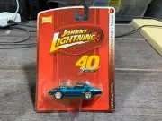 Johnny Lightning 40 YEARS 1976 CHEVY CORVETTE BLUE SOLID WHEELS