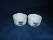 Royal Worcester, EVESHAM, 2 Ramekins