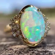 Golden Oval Diamond Color Ring Light Luxury Opal Fashion Hand Jewelry