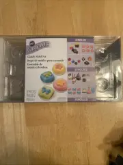 NEW-Wilton Candy Melts Mold Set 8 Trays Molds Stars Hearts Balls Bows Flowers