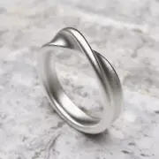 925 Sterling Silver Mobius Ring | Handcrafted Minimalist Infinity Band