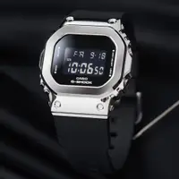 在飛比找PChome24h購物優惠-CASIO卡西歐 G-SHOCK WOMEN 金屬錶殼 黑銀