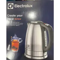 在飛比找蝦皮購物優惠-Electrolux 伊萊克斯 電熱水壺 1.7L