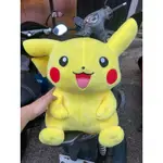 正版授權 POKEMON精靈寶可夢 神奇寶白 皮卡丘45CM大娃娃 夾娃娃機