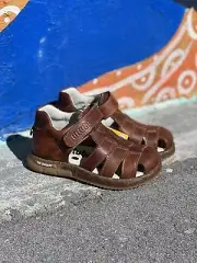 US10, ORTHOPEDIC CLOSED TOE SANDALS REQUIRED AT SCHOOL,VANDAL-PROOF TOE