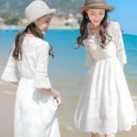 在飛比找Yahoo!奇摩拍賣優惠-長洋裝沙灘裙女夏2021新款雪紡連身裙海邊裙白色V領洋裝—f