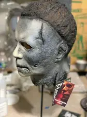 Halloween Kills mask repaint Michael Myers slasher Shatner mask